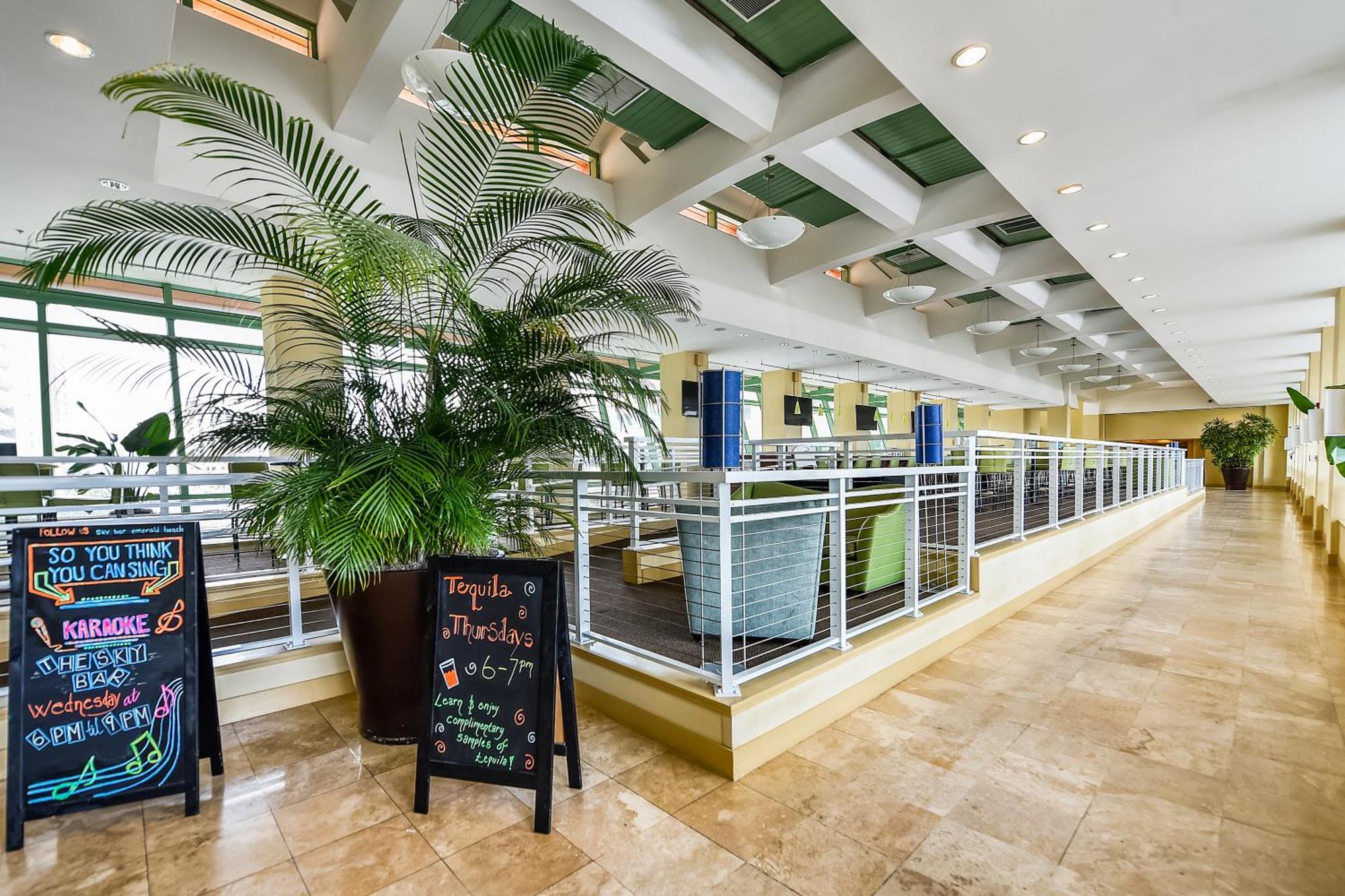 Emerald Beach #1330 By Book That Condo Panama City Beach Buitenkant foto